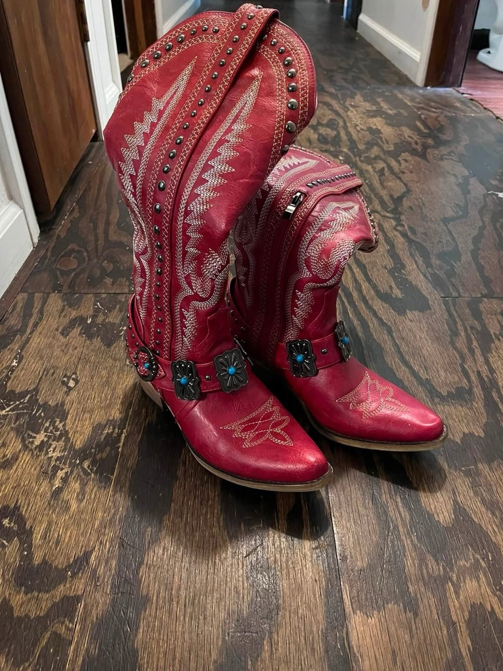 Women's Red Embroidered Western Cowboy Boots